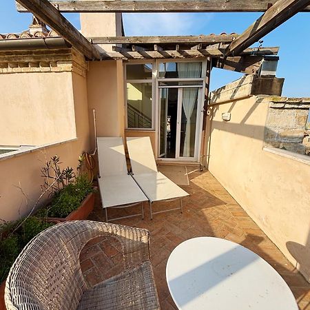 Domus Mirabilis Homestay Анкона Экстерьер фото