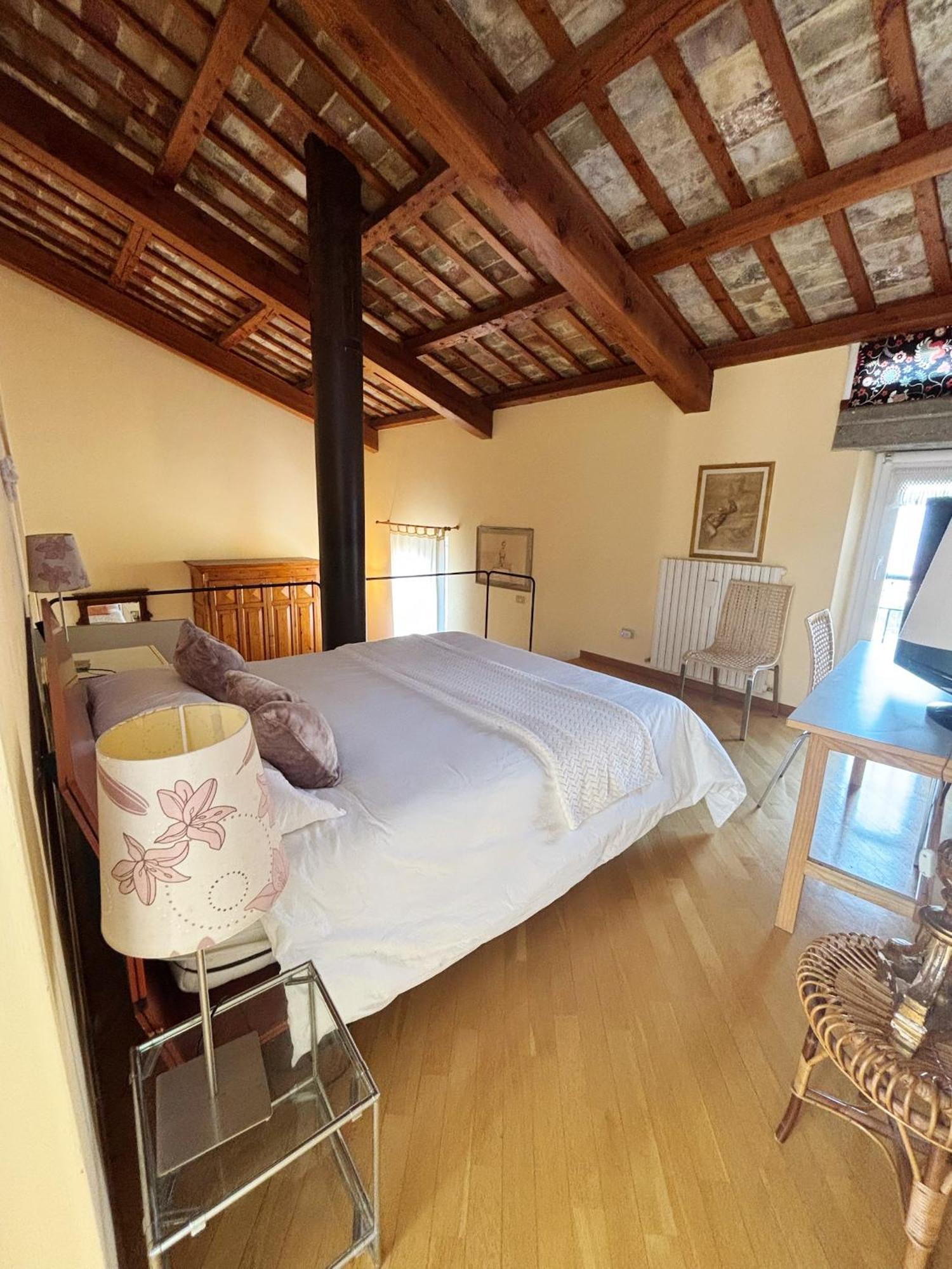 Domus Mirabilis Homestay Анкона Экстерьер фото